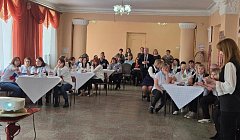 В районном Доме культуры прошла межрайонная интеллектуальная игра «Квиз, плиз!»