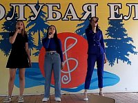 Аркадакские ребята из студии "Взрослые дети" выступили в детском оздоровительном Центре "Голубая ель"