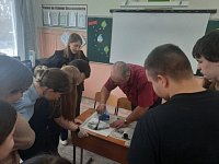 Одиннадцатиклассники городской средней школы № 2 встретились с юрисконсультом