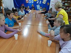 В Аркадакской детской библиотеке прошёл «сладкий час»