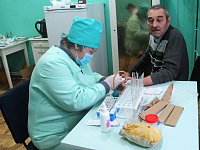 Мобильная медицинская бригада из райцентра обследовала жителей Малиновки