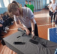 Аркадакские школьники отрабатывали алгоритмы действий при ЧС и демонстрировали свои достижения в спорте 