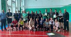 В память об учителе физкультуры в Росташах прошел турнир по волейболу