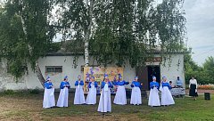 «Аркадакские бабушки» выступили перед жителями Ольшанки