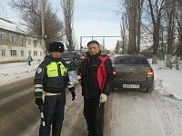 Сотрудники Аркадакской Госавтоинспекции призывают быть осторожными на зимней дороге