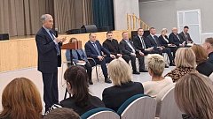 Вячеслав Володин встретился с директорами и учителями, представителями родительских комитетов школ города Саратова 