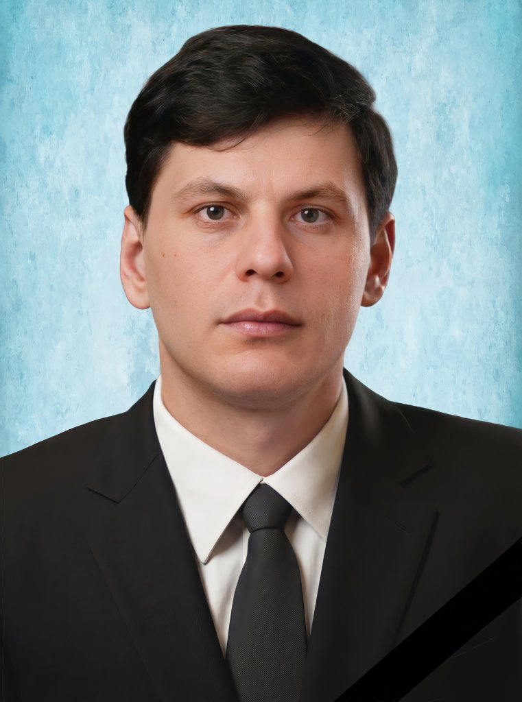 Агеев Владимир с лентой.jpg