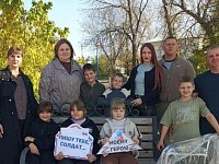 Второклассники аркадакской школы № 3 собрали помощь раненым бойцам
