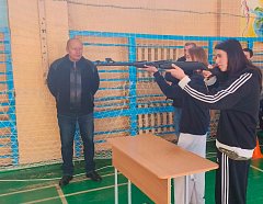 В Аркадаке прошёл муниципальный этап соревнований «Снайпер»