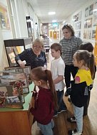 Аркадакские первоклассники посетили Музей педагогической славы