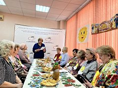 Блинный марафон в аркадакском соцучреждении объединил любителей традиционного лакомства