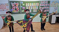 Аркадакские первоклашки покорили сердца своих мам и бабушек