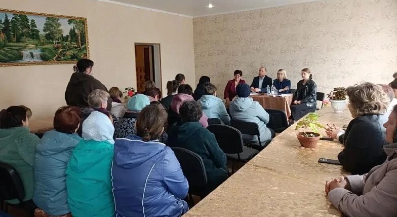 Глава района встретился с краснознаменцами