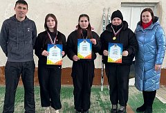 Юноши и девушки из Аркадакского медколледжа встали на лыжню