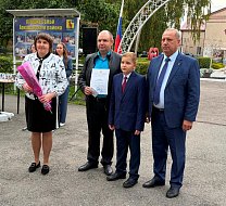 Сегодня чествовали тех, кто бережёт традиции и растит будущее страны