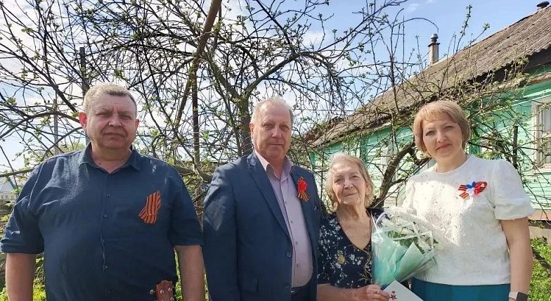 Глава района Николай Луньков выразил глубокую признательность за вклад в Великую Победу двум аркадакским женщинам 