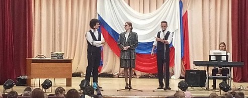 На аркадакской сцене выступали филармонические исполнители