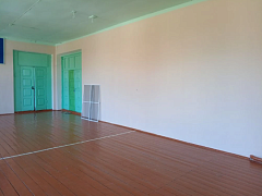 В спортивном зале школы села Кистендей ремонт ведётся с опережением графика