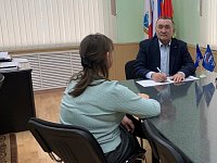 Партия «Единая Россия» проводит традиционную декаду приёмов граждан в честь своего дня рождения