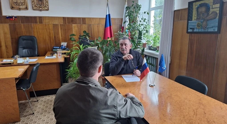 Василий Кравцов рассмотрел обращения аркадакцев