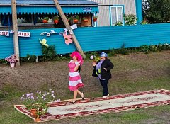 Улица Красная в селе Большая Журавка пела и танцевала