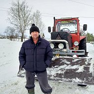 В Краснознаменском МО идёт уборка снега на дорогах к сёлам, а также на улицах населённых пунктов
