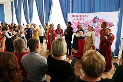 Сельская мастерица Людмила Зенина вышила карту Аркадакского района 