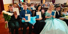 Прощальный вальс и первый взрослый рассвет: в Аркадакском районе прошли выпускные балы