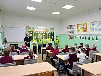 Первоклассников Аркадака научили правильно использовать светоотражающие элементы