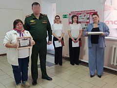 Таманцы встретились с аркадакскими студентами-медиками и наградили волонтёров