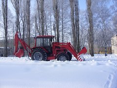 В Краснознаменском МО идёт уборка снега на дорогах к сёлам, а также на улицах населённых пунктов