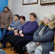 В Баклушах на собрании жителей обсудили проект освещения двух улиц