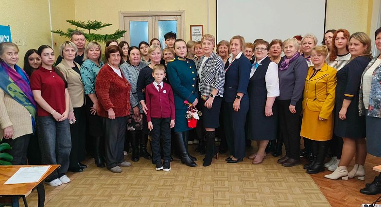 Аркадакцы встретились с участницей СВО Екатериной Шапкиной