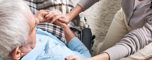 На базе Комплексного центра социального обслуживания населения Аркадака создадут службу долговременного ухода за тяжелобольными людьми