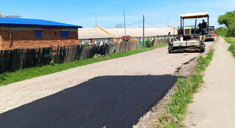 В Кистендее ремонтируется участок дороги в селе
