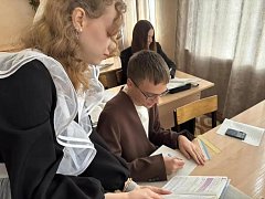 Аркадакские старшеклассники на один день стали педагогами и управленцами
