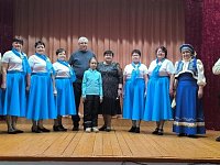 Краснознаменский хор выступил на баклушинской сцене