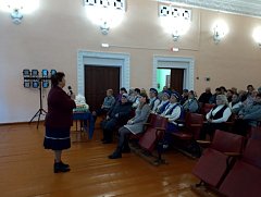 В Краснознаменском Доме культуры сельские жители встретились с председателем Аркадакского районного женсовета