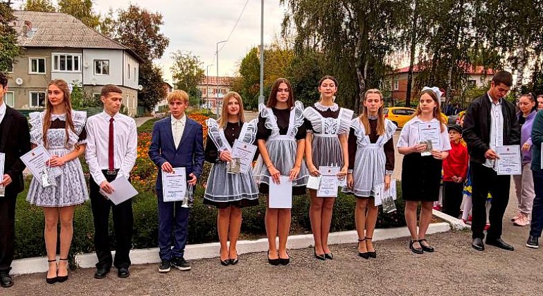 Аркадак чествует своих талантливых старшеклассников