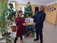 Депутат областной думы исполнил желание юной аркадачки 