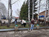 Сотрудники Аркадакской ветстанции наводят порядок и дарят городу чистоту 