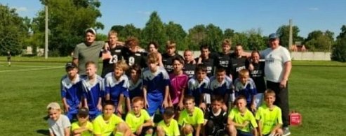 Аркадакские юные футболисты вернулись с наградами из Ртищево