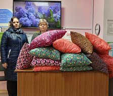 Аркадакцы выполнили заказы бойцов: удобные подушки и домашняя лапша уже в пути