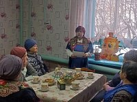 Традиции, красоту и искусство ношения русского платка вспомнили в Баклушах