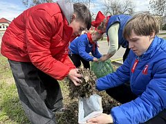 Межпоколенческий субботник устроили  в Аркадаке «пионеры» и «Первые»