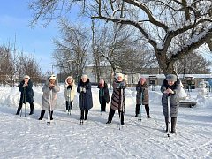 Для аркадакских пенсионеров организовали спортивную зарядку или Спортивная зарядка для активного долголетия