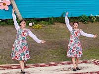 Улица Красная в селе Большая Журавка пела и танцевала