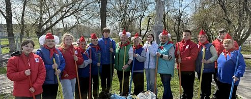 Межпоколенческий субботник устроили  в Аркадаке «пионеры» и «Первые»