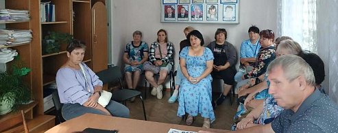 Открытый диалог власти и населения показал, как живёт село Красное Знамя 
